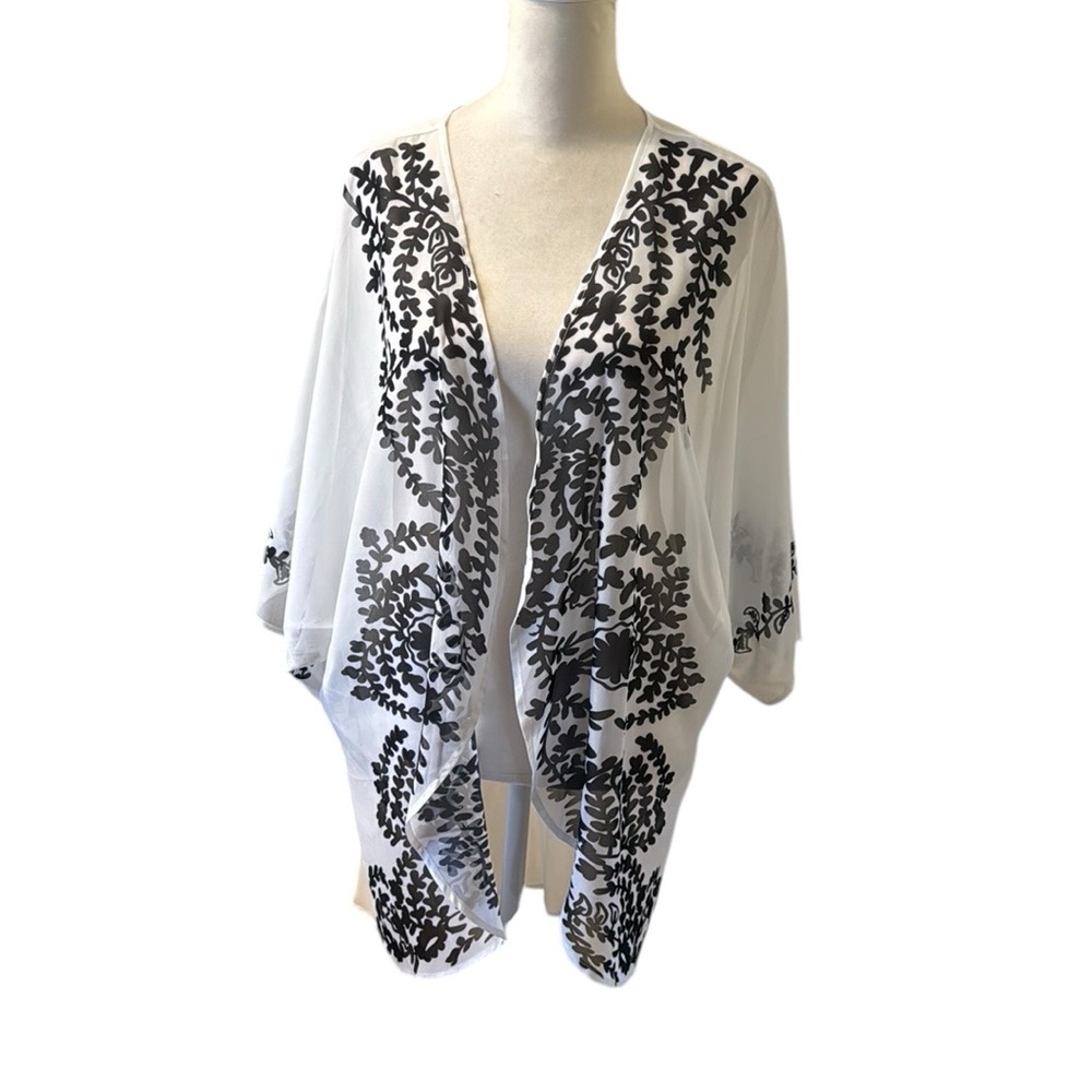 Boho black and white kimono duster